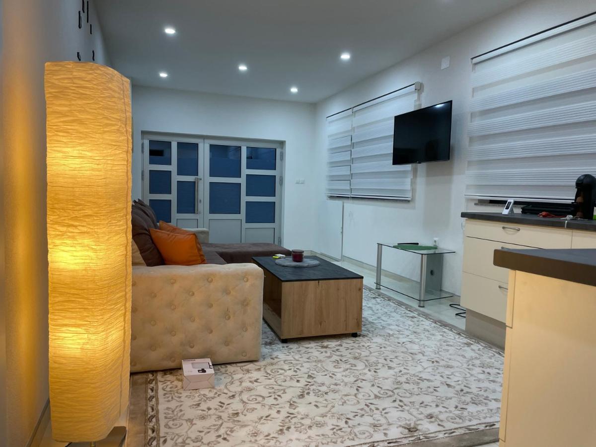 Apartman Cuprija Cazin Exterior foto